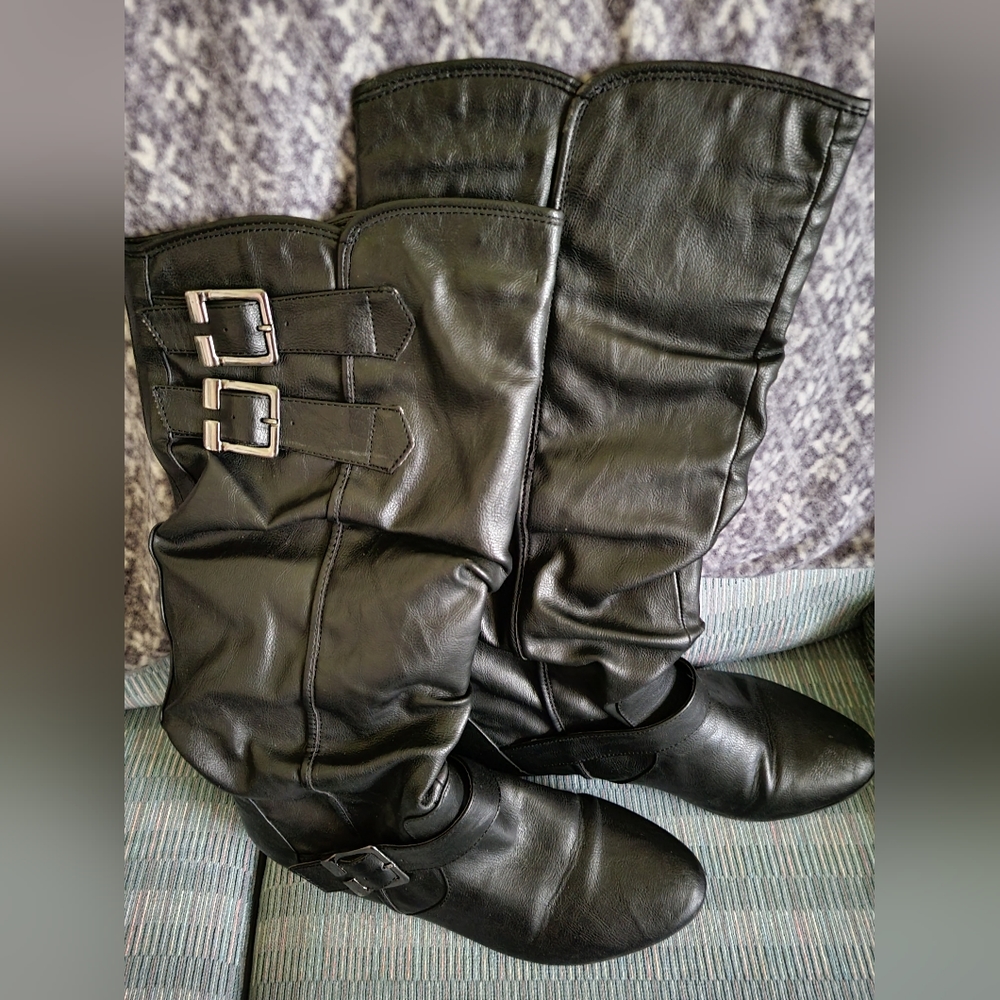 Decree Boots - Picture 4 of 9